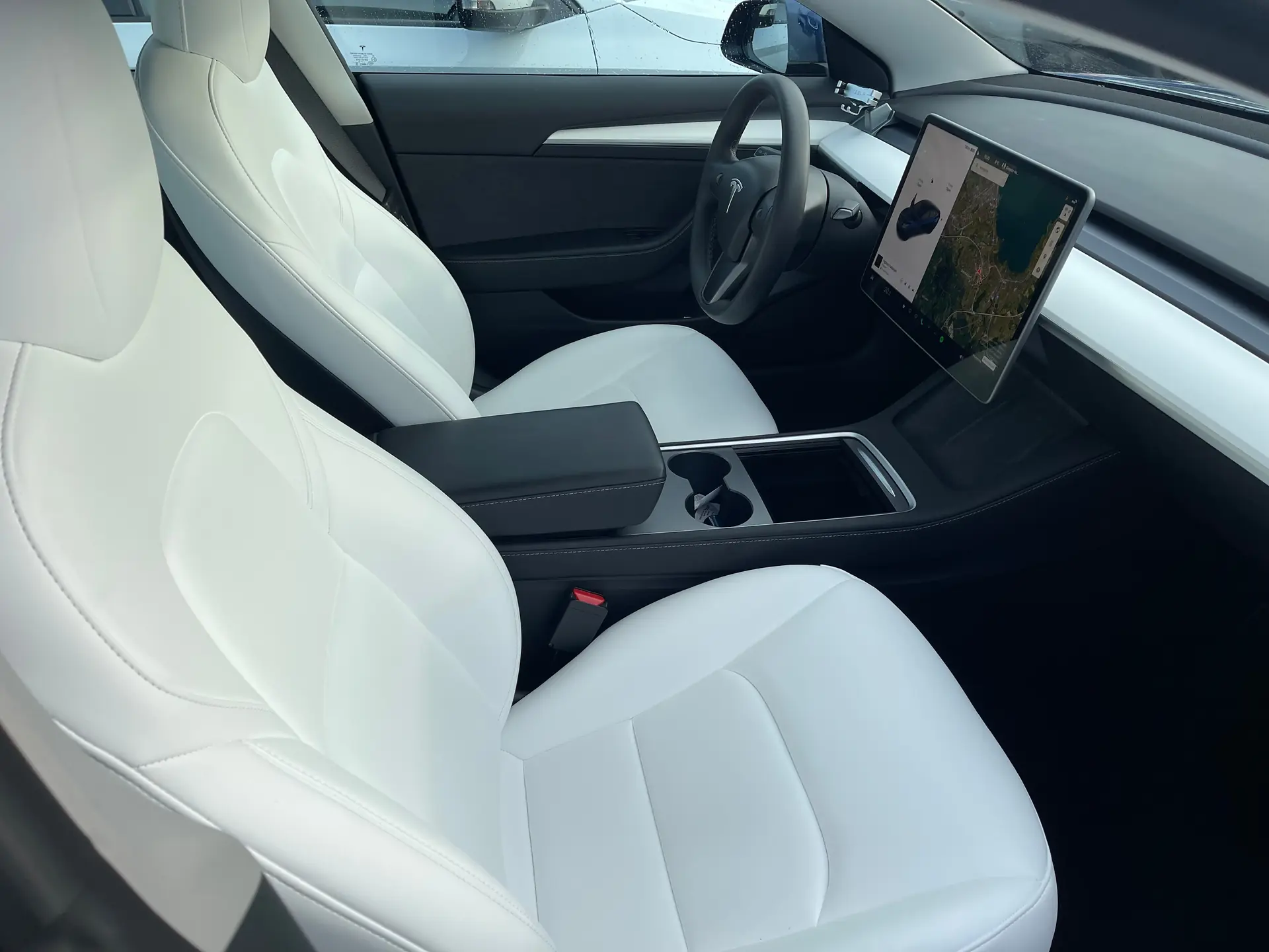 Tesla Model 3 2022 occasion Lufingen — 5