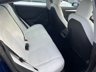 Tesla Model 3 2022 — Berline électrique haute performance, 97'000 km — Innenraum