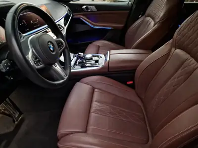 BMW X7 xDrive 30d — SUV 7 places premium, 72 000 km, motorisation diesel efficace — cruscotto