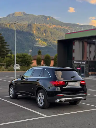 Mercedes-Benz GLC 350 e 4Matic — SUV hybride rechargeable, expertise 2024 — Heckansicht