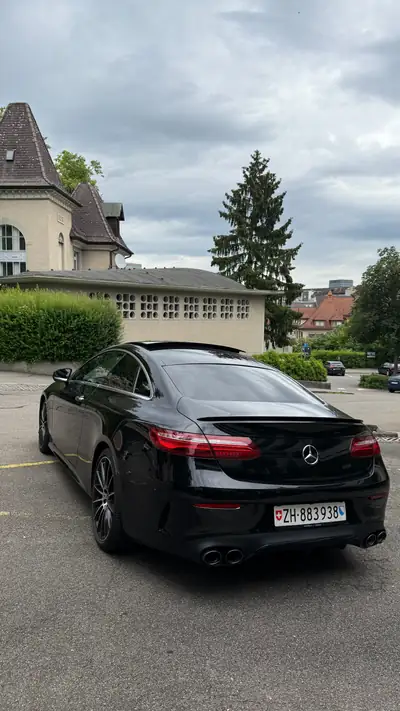 Mercedes-Benz E 220 d Coupé AMG Line — Élégance diesel avec 91'000 km seulement — Miniatur 7