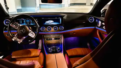 Mercedes-Benz E 220 d Coupé AMG Line — Élégance diesel avec 91'000 km seulement — Miniatur 10