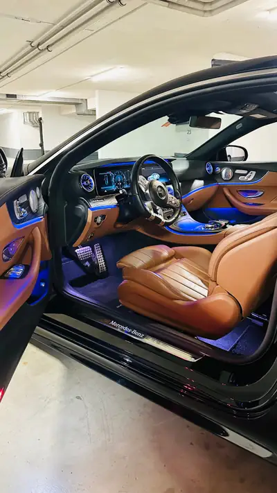 Mercedes-Benz E 220 d Coupé AMG Line — Élégance diesel avec 91'000 km seulement — Miniatur 11