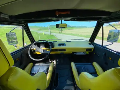VW T3 2.1 — Le minibus rétro incontournable, moteur fiable et spacieux — Armaturenbrett