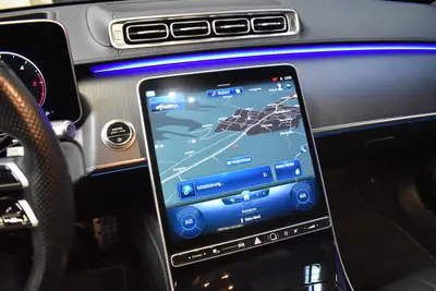 Mercedes-Benz S 400 d 4Matic AMG Line — Berline prestige diesel, 49'000 km seulement — Miniature 20