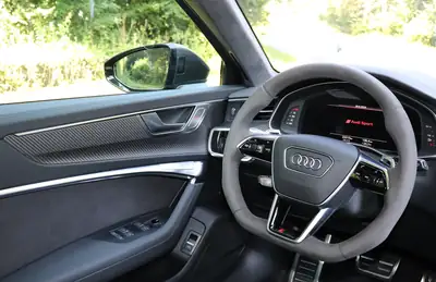 Audi RS6 Avant 4.0 TFSI V8 — Break haute performance, 600 ch, seulement 23 310 km — Miniatura 15