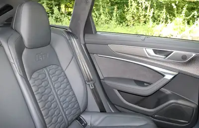 Audi RS6 Avant 4.0 TFSI V8 — Break haute performance, 600 ch, seulement 23 310 km — Miniatura 17