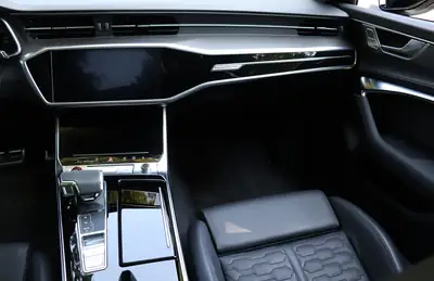 Audi RS6 Avant 4.0 TFSI V8 — Break haute performance, 600 ch, seulement 23 310 km — Miniatura 16