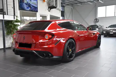 Ferrari FF 2012 — Grand Tourisme V12 iconic, 51'700 km, état impeccable — côté