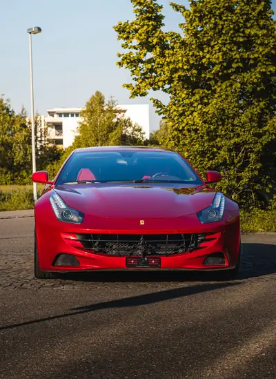 Ferrari FF 2012 — Grand Tourisme V12 iconic, 51'700 km, état impeccable — Miniature 13