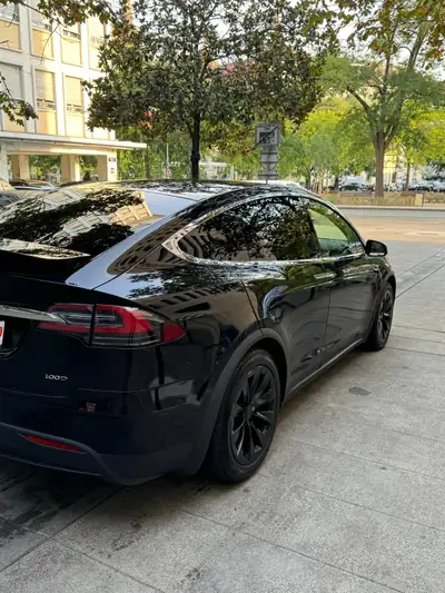 Tesla Model X 100D — 7 places électrique, batteries neuves Tesla 2026 — Seitenansicht