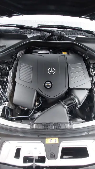 Mercedes-Benz GLC 200 4MATIC — SUV hybride essence, 31 000 km, garantie constructeur — détail