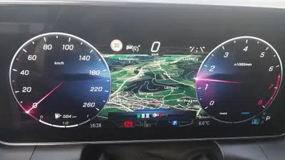 Mercedes-Benz GLC 200 4MATIC — SUV hybride essence, 31 000 km, garantie constructeur — Miniature 9