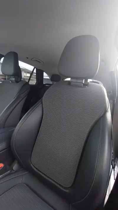 Mercedes-Benz GLC 200 4MATIC — SUV hybride essence, 31 000 km, garantie constructeur — Miniature 16