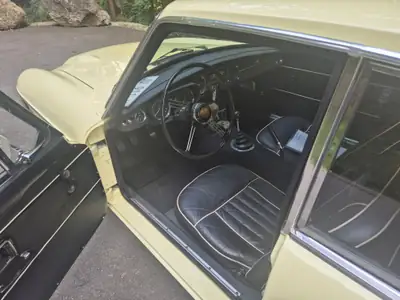 MG MGC GT 6 cylindres Overdrive 1969 — Coupé vintage anglais, état exceptionnel — Detail
