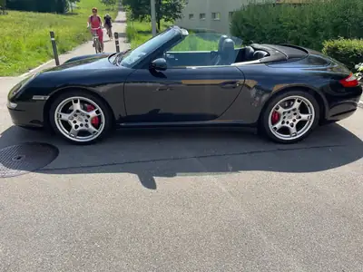 Porsche 911 Carrera 4S Cabriolet 2007 — Roadster légendaire, 355 ch, transmission manuelle — arrière