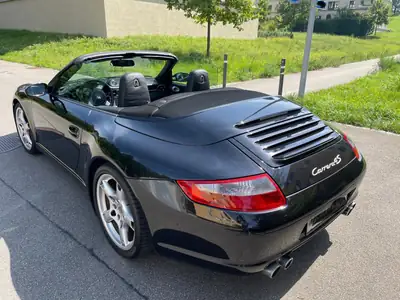 Porsche 911 Carrera 4S Cabriolet 2007 — Roadster légendaire, 355 ch, transmission manuelle — détail