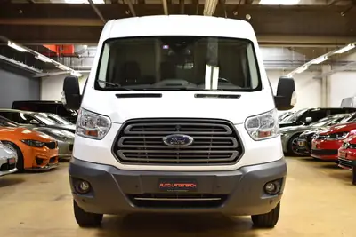 Ford Transit Van 310 L2H2 — Utilitaire robuste 2.2 TDCi, entretien récent — intérieur