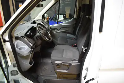 Ford Transit Van 310 L2H2 — Utilitaire robuste 2.2 TDCi, entretien récent — Miniature 9