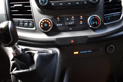 Ford Transit Van 350 L2 Trail — Utilitaire hybride mild-hybrid, 41 000 km seulement — Miniature 14