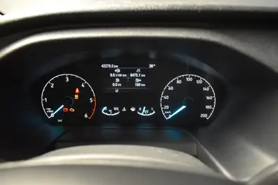 Ford Transit Van 350 L2 Trail — Utilitaire hybride mild-hybrid, 41 000 km seulement — Miniature 15