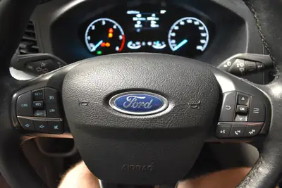 Ford Transit Van 350 L2 Trail — Utilitaire hybride mild-hybrid, 41 000 km seulement — Miniature 16