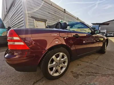Mercedes-Benz SLK 230 Kompressor — Roadster sport iconique, 65'000 km seulement — Heckansicht