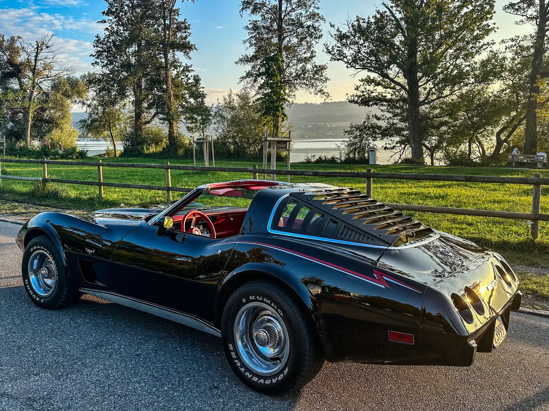 Chevrolet Corvette C3 Anniversary 1978 — Légende américaine entièrement révisée, état collection — Außenansicht