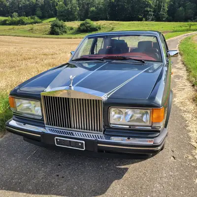 Rolls-Royce Silver Spirit 1988 — Statut Vétéran, Légendaire Britannique — vue extérieure