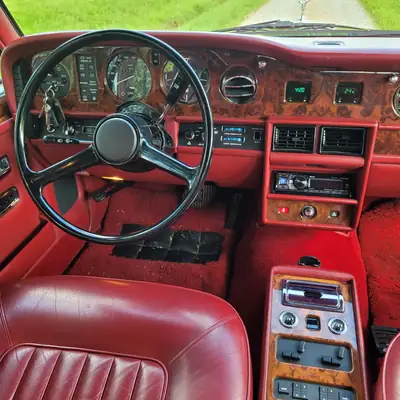Rolls-Royce Silver Spirit 1988 — Statut Vétéran, Légendaire Britannique — détail