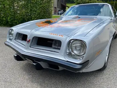Pontiac Firebird Trans Am 1975 — Muscle car légendaire, V8 6.5L authentique — côté