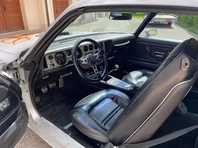 Pontiac Firebird Trans Am 1975 — Muscle car légendaire, V8 6.5L authentique — intérieur