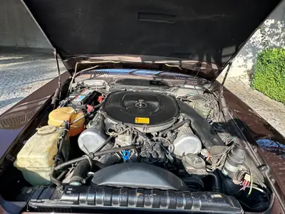 Mercedes-Benz SL 500 V8 1982 — Cabriolet vintage rare, état exceptionnel et homologation vétéran — Miniatura 9