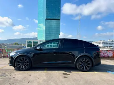 Tesla Model X 100kWh Plaid — SUV électrique haute performance, 58'000 km seulement — Detail