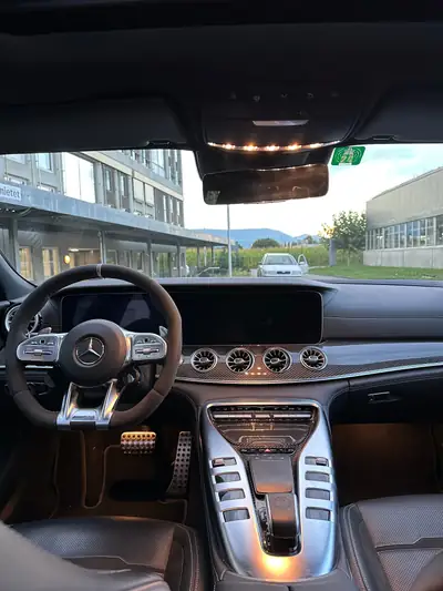 Mercedes-AMG GT 63 S 4Matic+ — Coupé haute performance 639 ch, 54'000 km seulement — tableau de bord
