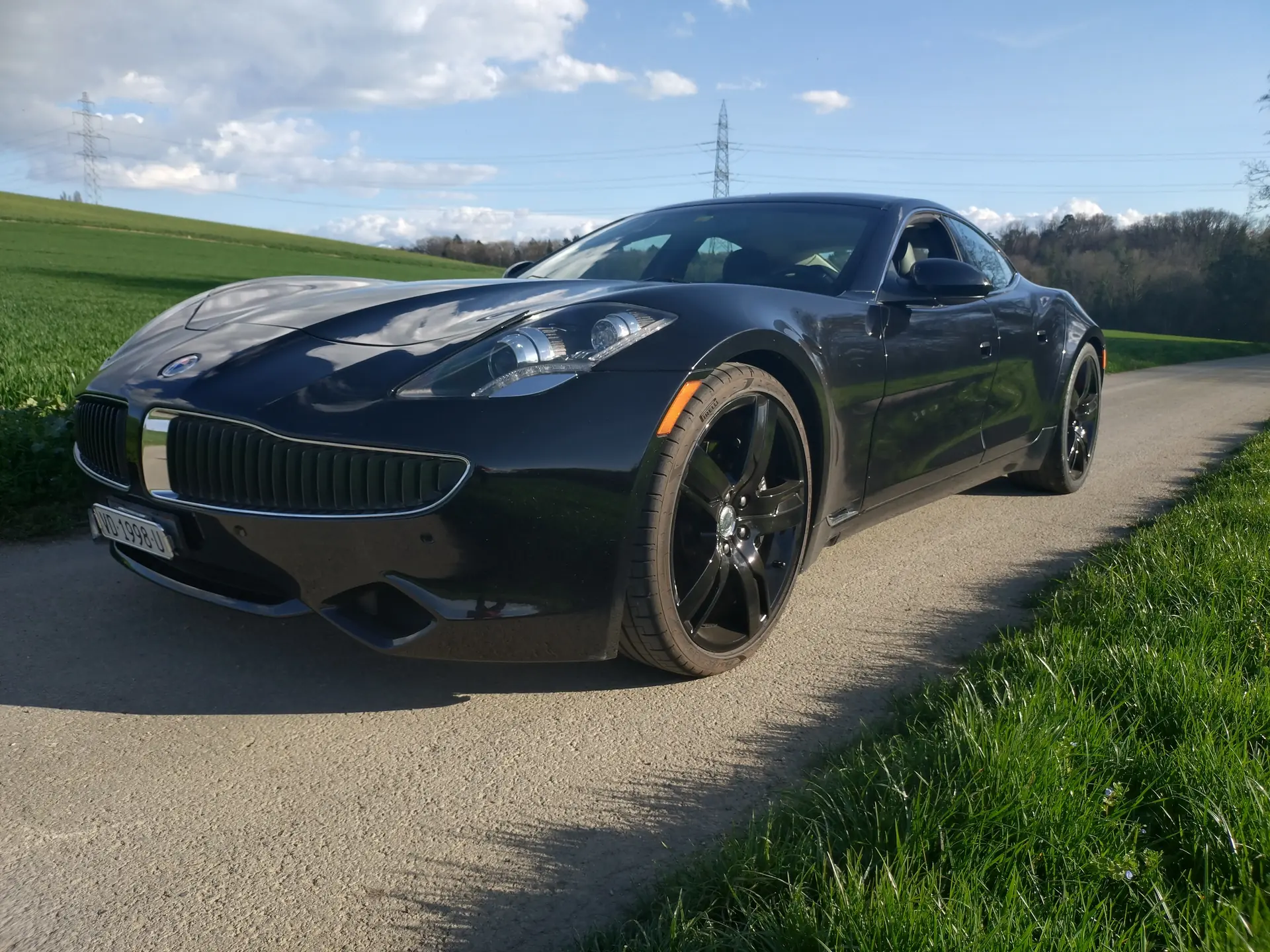 Fisker Karma Standard 2013 — La première berline électrique de luxe à prolongateur d'autonomie — Außenansicht