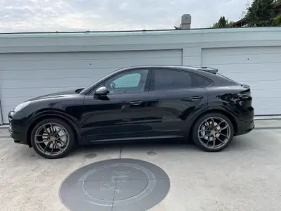Porsche Cayenne Turbo Coupé 2019 — SUV Sportif 550 ch, Garantie Porsche 3 ans — vue extérieure