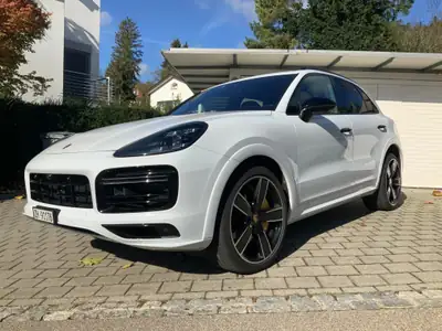 Porsche Cayenne Turbo S E-Hybrid — SUV hybride rechargeable haute performance, 79'000 km — fianco