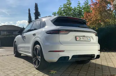 Porsche Cayenne Turbo S E-Hybrid — SUV hybride rechargeable haute performance, 79'000 km — dettaglio