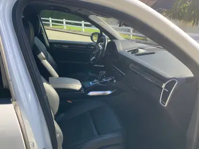 Porsche Cayenne Turbo S E-Hybrid — SUV hybride rechargeable haute performance, 79'000 km — Miniatura 8