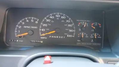 Chevrolet Suburban 1500 LT — SUV familial 8 places, motorisation V8 robuste — Miniatur 11