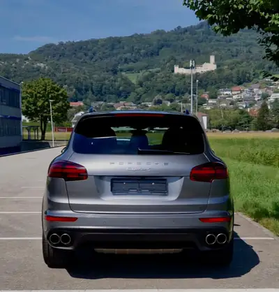 Porsche Cayenne S 2015 — SUV premium 420 ch, transmission intégrale, 100 000 km — Miniatur 8