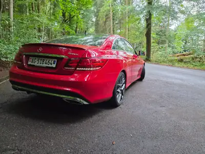 Mercedes-Benz E 350 Coupé 4Matic — Sportivité et prestige, moteur 306 ch — Detail
