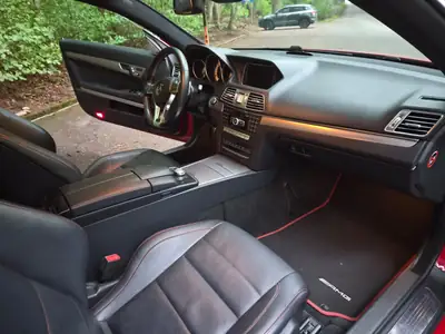 Mercedes-Benz E 350 Coupé 4Matic — Sportivité et prestige, moteur 306 ch — Miniatur 11
