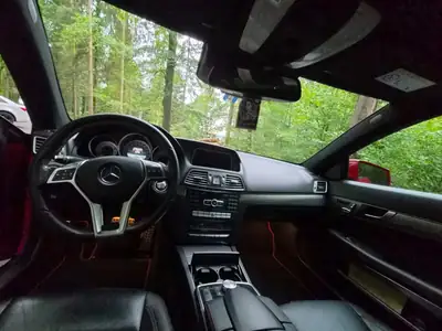 Mercedes-Benz E 350 Coupé 4Matic — Sportivité et prestige, moteur 306 ch — Miniatur 10
