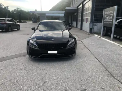 Mercedes-Benz C 63 AMG Speedshift — Coupé haute performance, 476 ch sans compromis — arrière