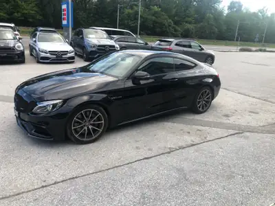 Mercedes-Benz C 63 AMG Speedshift — Coupé haute performance, 476 ch sans compromis — Miniature 7