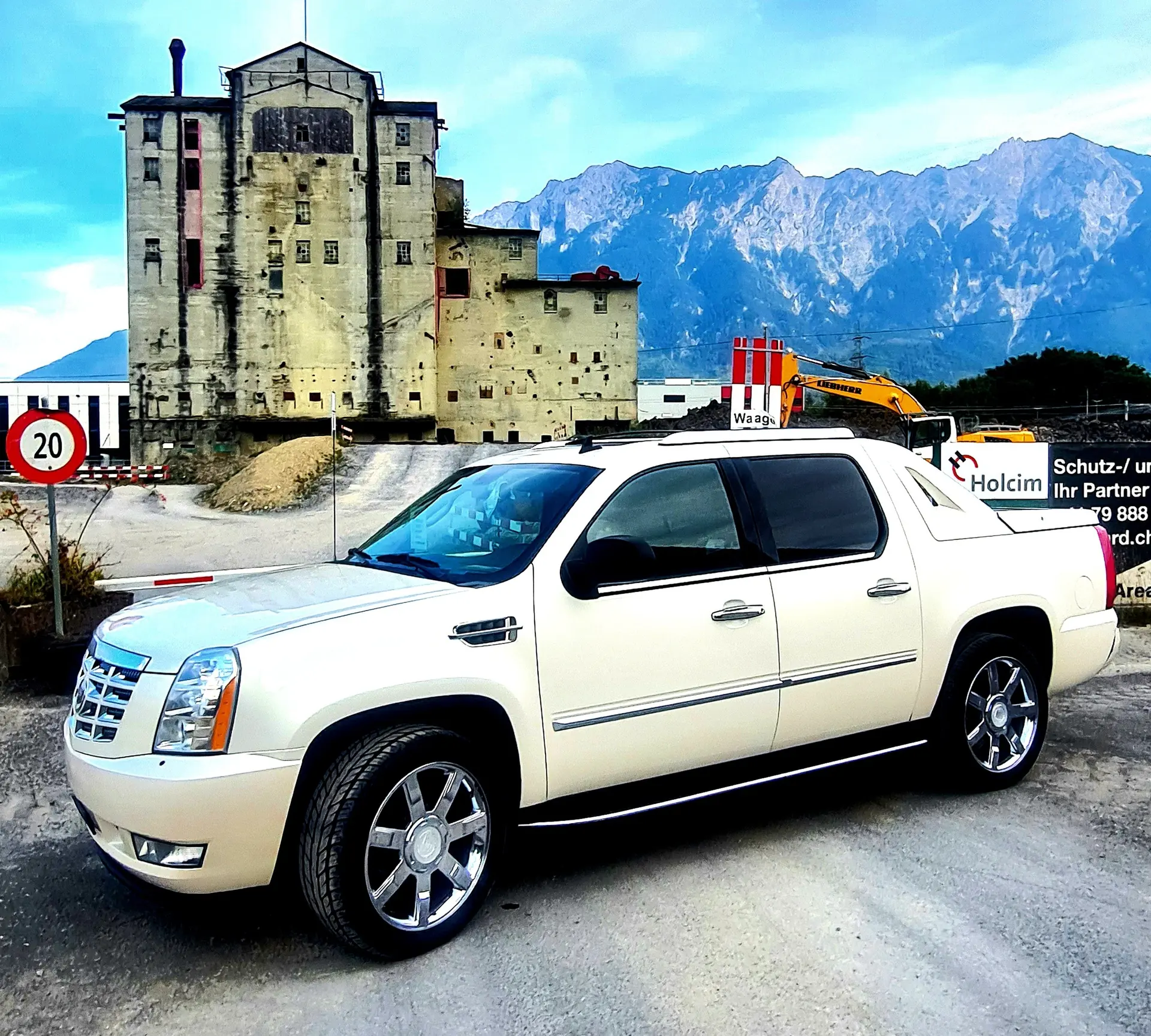 Cadillac Escalade EXT Pickup 2008 — Le SUV pickup américain de prestige, 409 ch et transmission intégrale