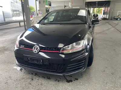 VW Golf 2.0 TSI GTI — Sportive emblématique, 220 ch dynamiques — Heckansicht