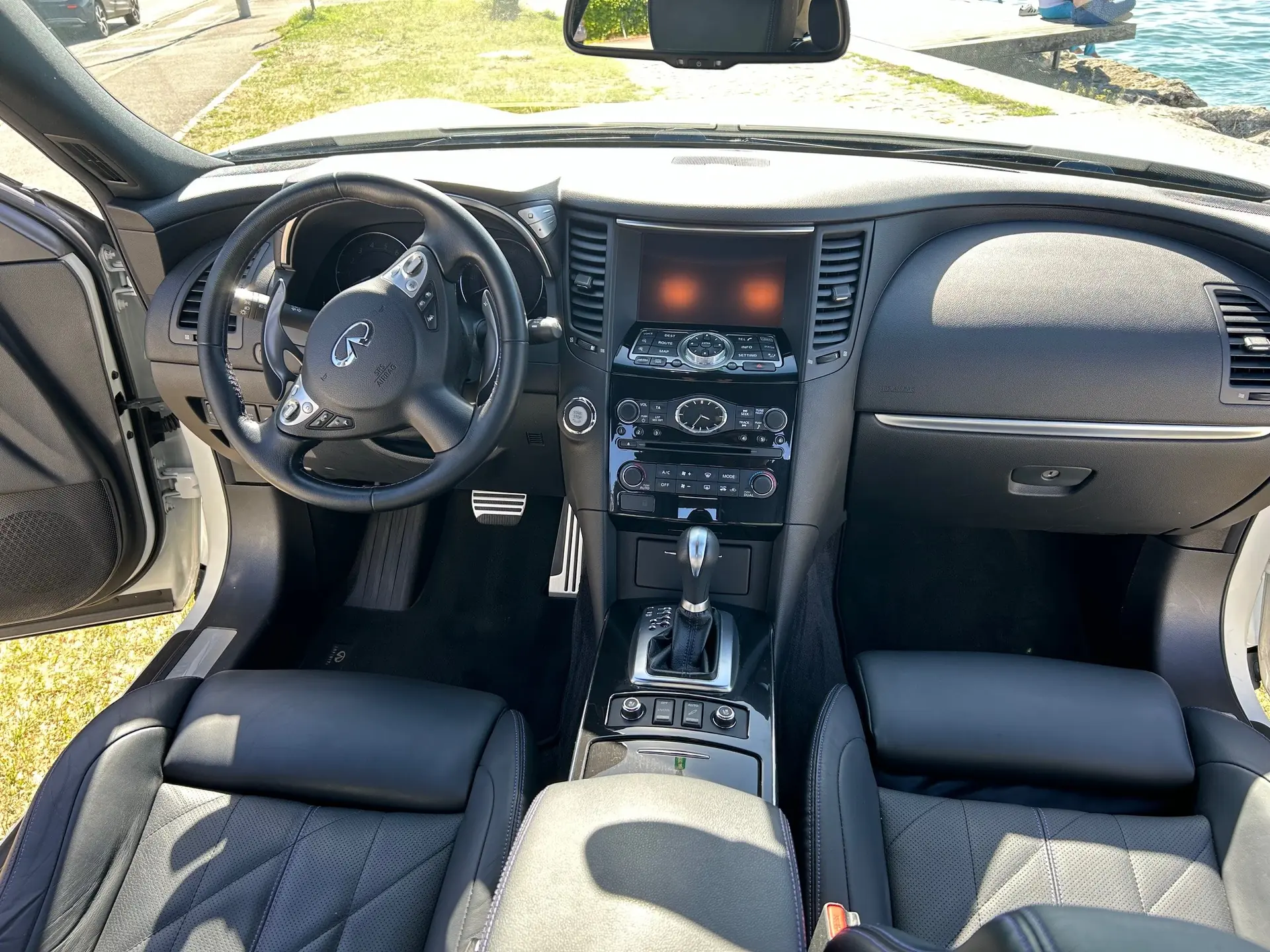 Infiniti QX70 2016 occasion Thonex — 4